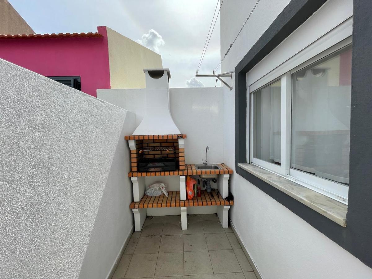 Апартаменты Happy House Barreiro Баррейру Экстерьер фото